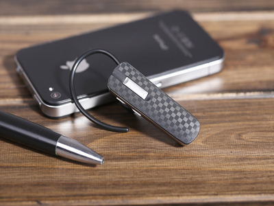 高端商务时尚蓝牙耳机 魅格PM408图赏