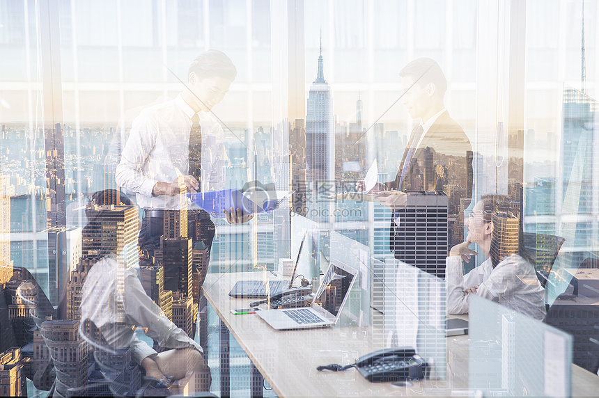 商务办公背景下的职业发展与技能提升